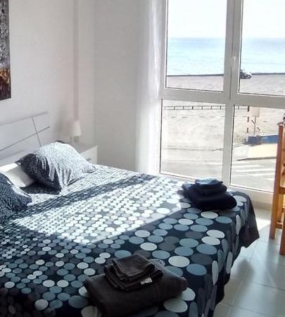 Un Dormitorio Frente Playa El Medano Esterno foto